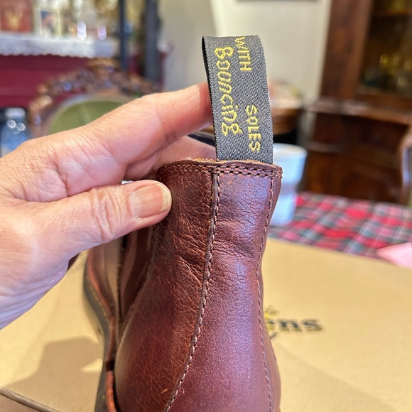 Dr Martens men’s slip-resistant leather Boots - Picture 12 of 12